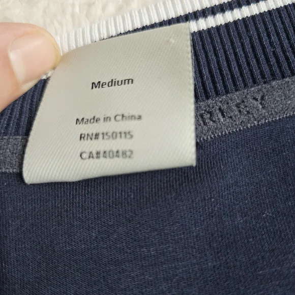 Varley Iona V-neck Sweatshirt in Navy. - Picture 13 of 16